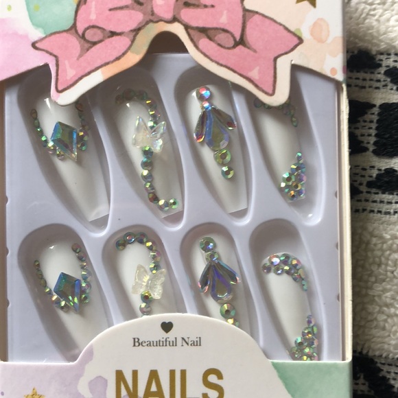 Nails - Picture 11 of 16